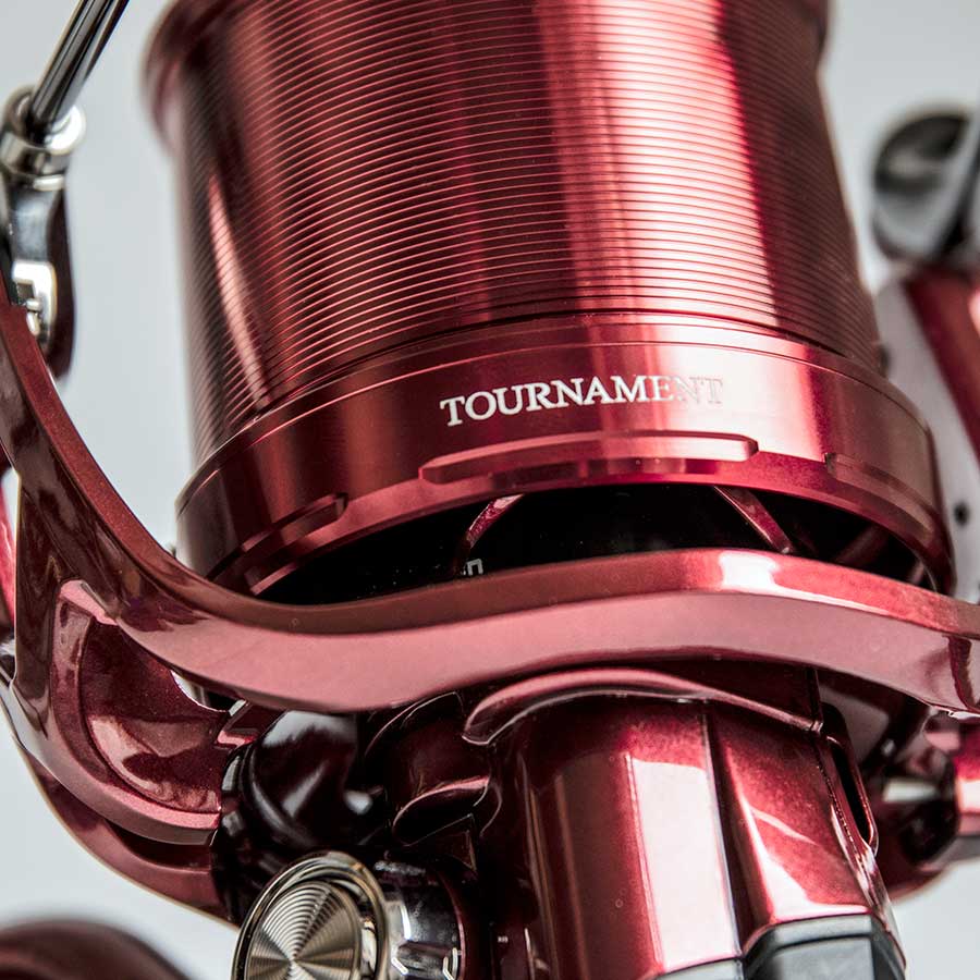 Daiwa 20 TOURNAMENT BASIA SURF 45 SCW QD