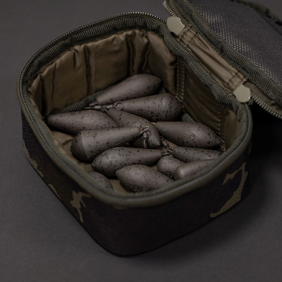 Korda Compac 100 Tackle Pouch Dark Kamo