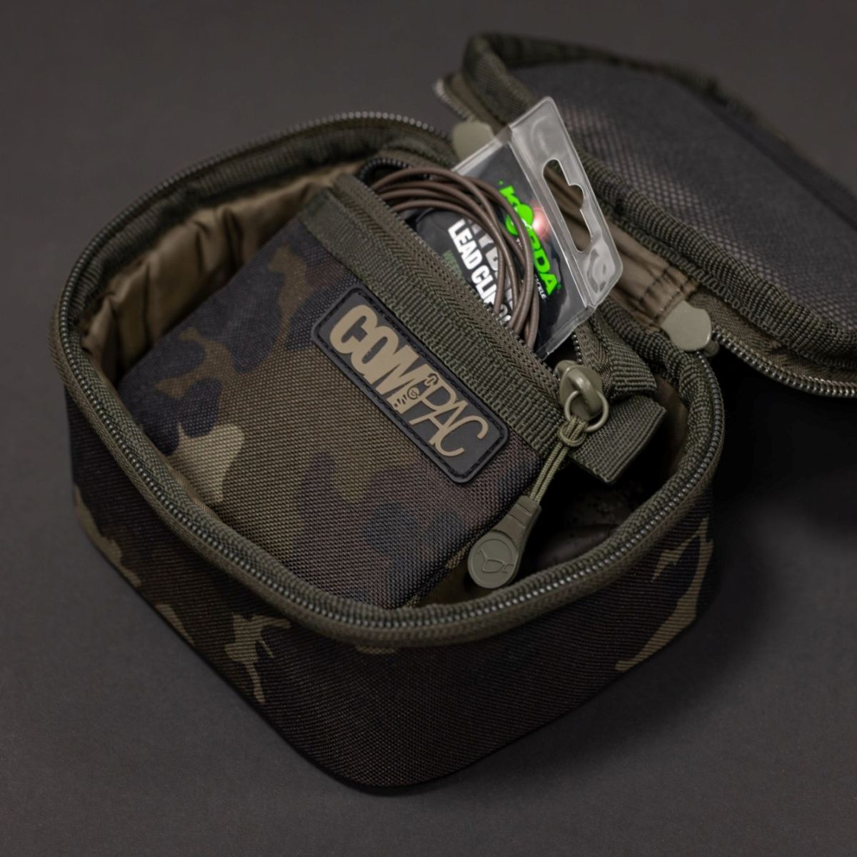 Korda Compac 100 Tackle Pouch Dark Kamo