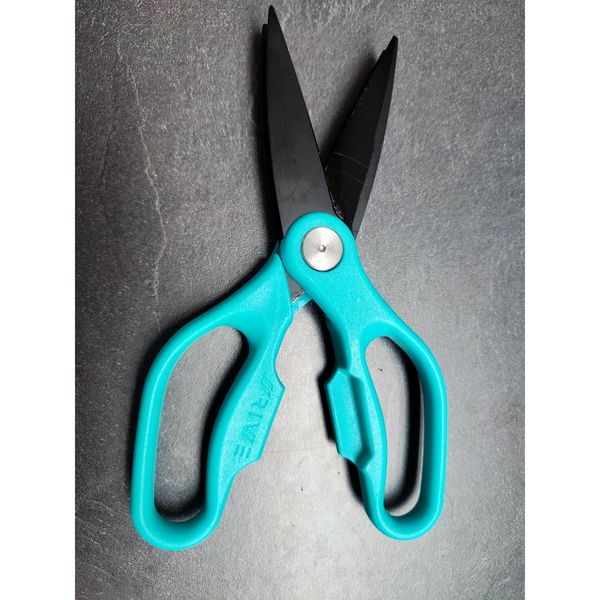 Rive Scissors for Worms