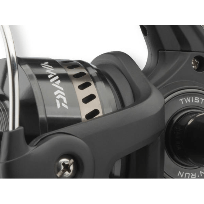daiwa emcast bite and run 4000a spinning reel DAIWA Emcast BR 4000A Baitrunner Fishing Reel – MatchFishing