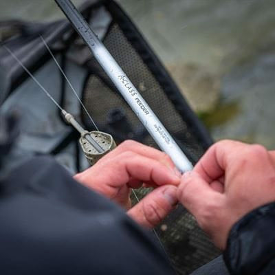 GURU A-CLASS Method Feeder
